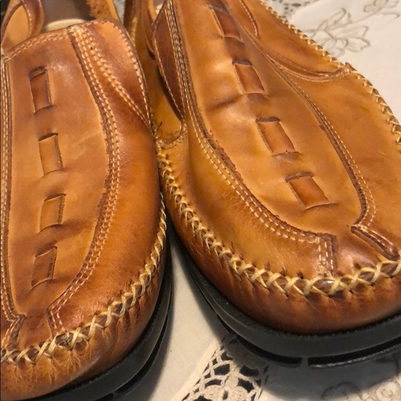 sara hall asics shoes